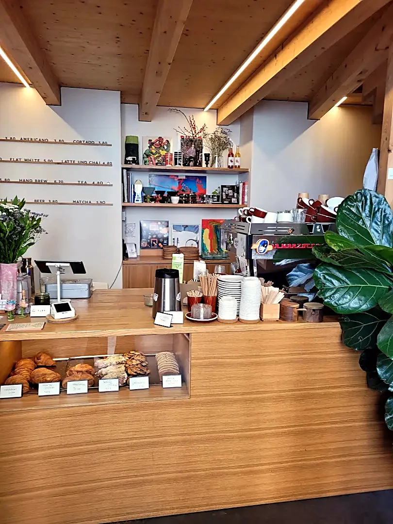 Café Fokus — Etwas dazu